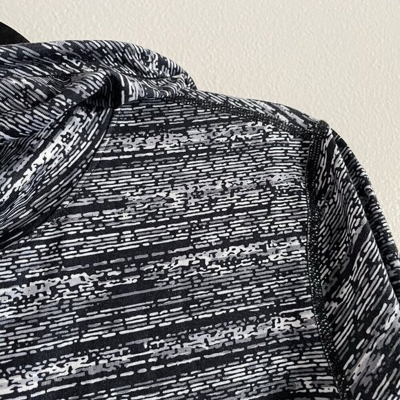 Nike Pro Dri-Fit Women Sz M Black/White Striped Drawstring Hooded Pullover Top - Picture 5 of 9